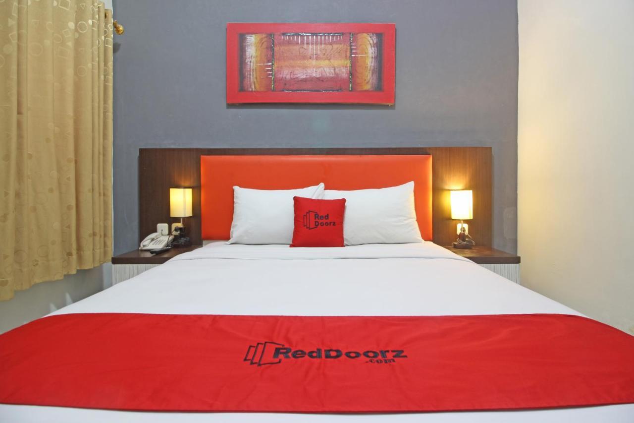 Reddoorz Plus Near Keraton Solo Exterior foto